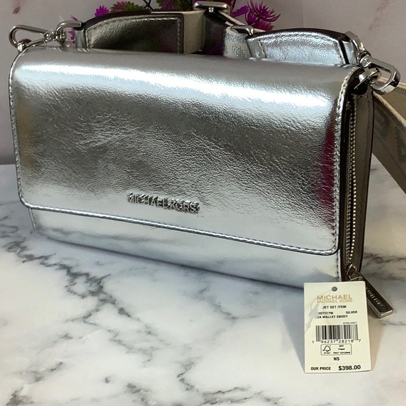 NWT Michael Kors Large LeatherJet Set Silver Metal Cross Body - Picture 1 of 6